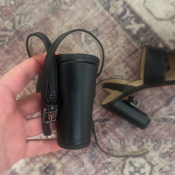 Franco Sarto Haneli block heel wrap ankle sandals in black leather - Picture 5 of 7